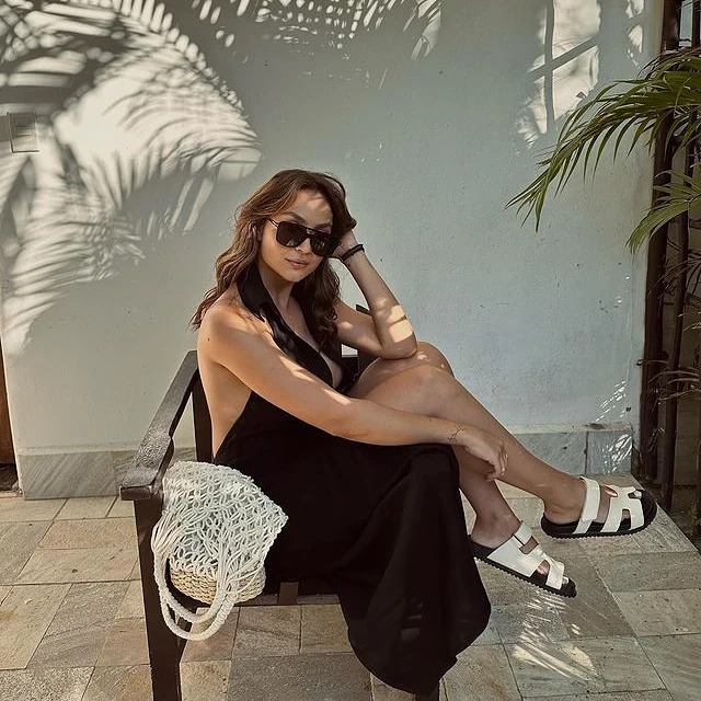 Coastal Charm Chronicles: Summer Style Stories